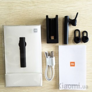 Набор Xiaomi Mi Bluetooth headset Youth Editon Black + З/У 320 mAh